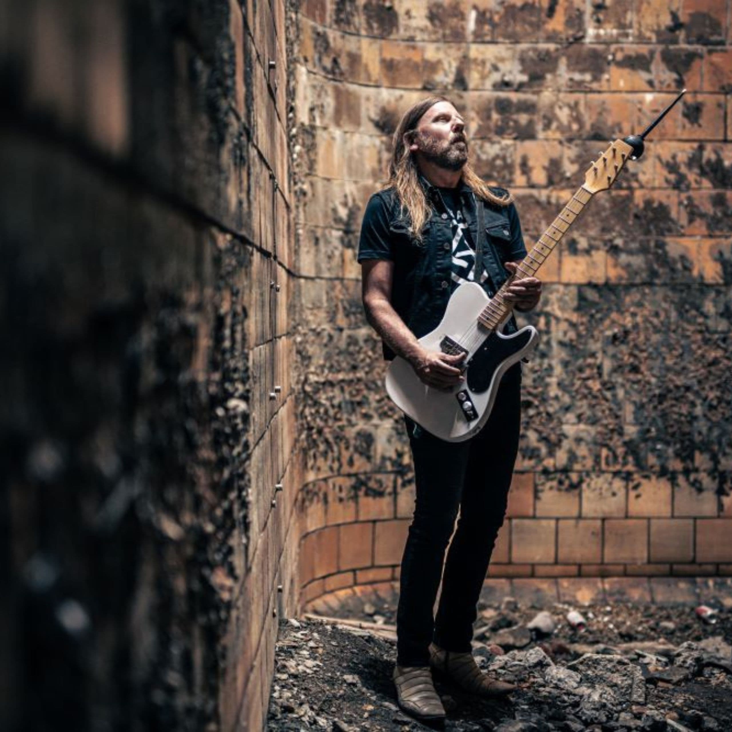 Steve Hill - Hanging On A String